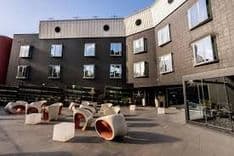 BLACK HOTEL