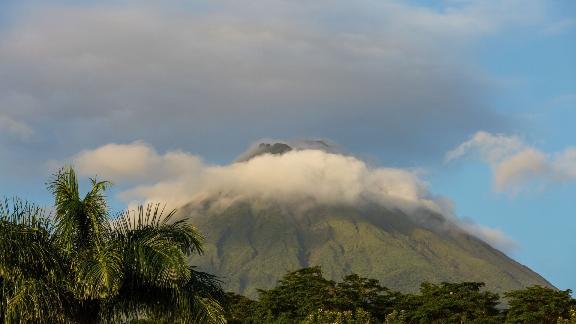 Volcán Arenal.jpg