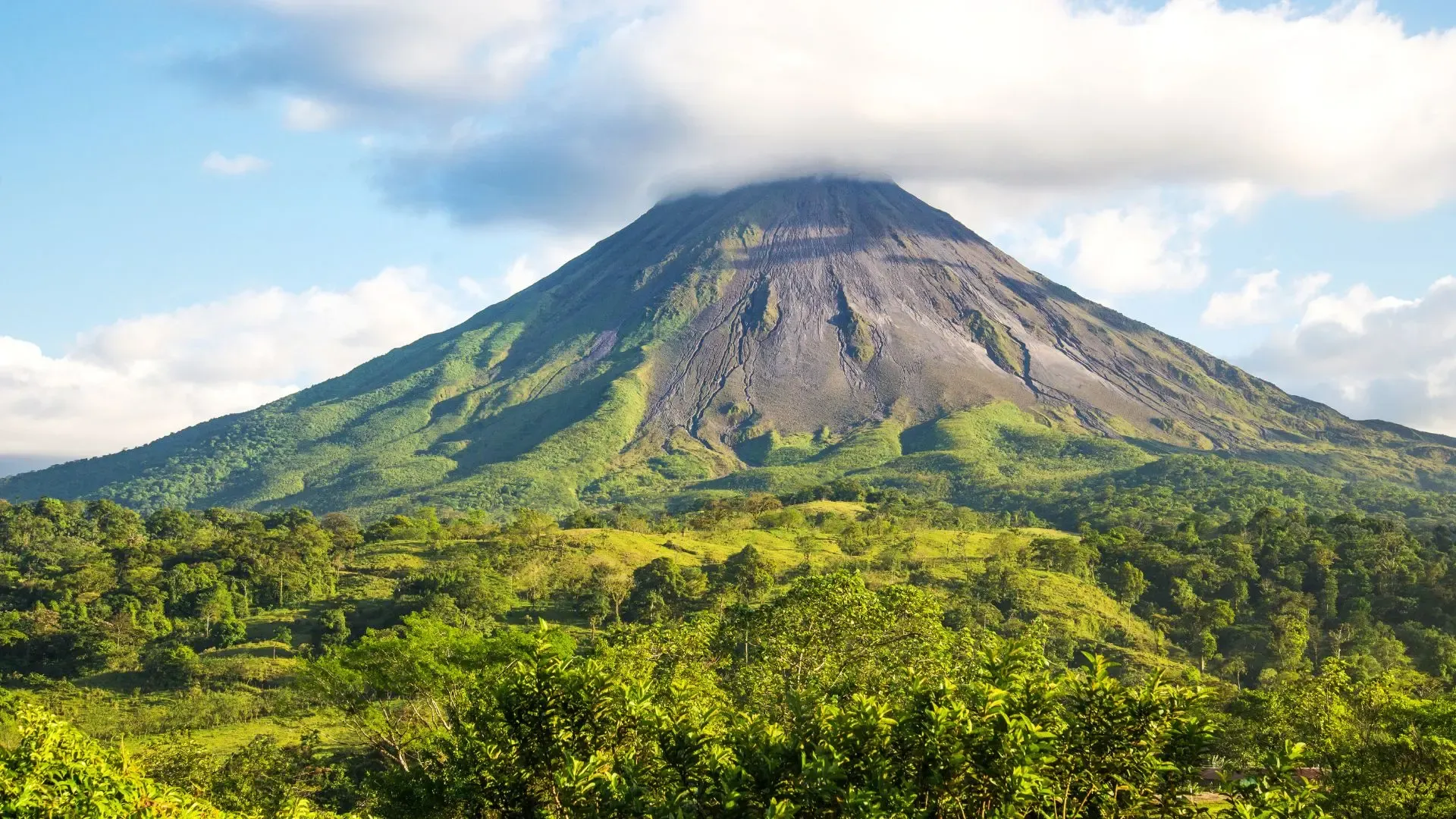 Arenal volcano. Costa Rica.webp